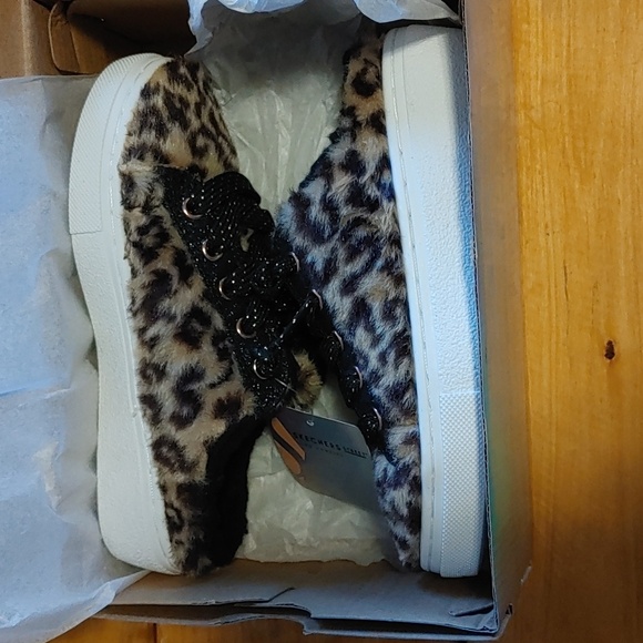 🇨🇦 NWT GIRLS SKECHERS STREET LOS ANGELES SHOES - Picture 2 of 9